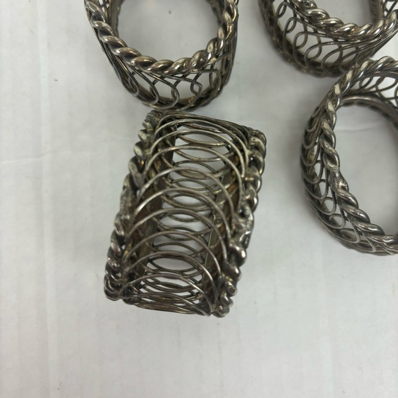 Vintage silver-plated loop wire napkin rings-set of 4 - Picture 6 of 7